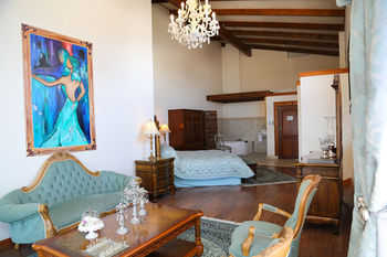 Misty Waves Boutique Hotel 4*