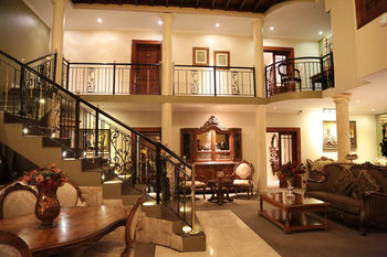 Misty Waves Boutique Hotel 4*