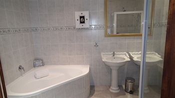 Misty Waves Boutique Hotel 4*