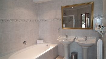 Misty Waves Boutique Hotel 4*