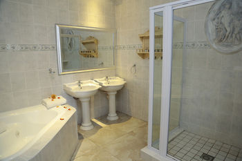 Misty Waves Boutique Hotel 4*