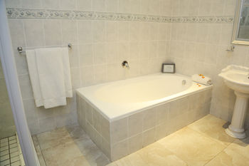 Misty Waves Boutique Hotel 4*