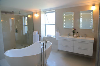 Misty Waves Boutique Hotel 4*