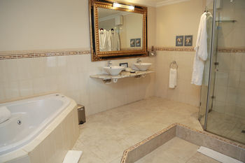 Misty Waves Boutique Hotel 4*