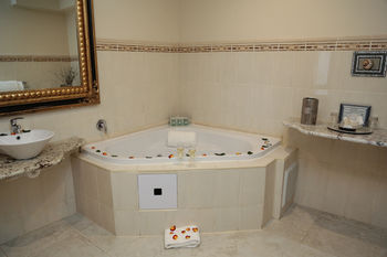 Misty Waves Boutique Hotel 4*