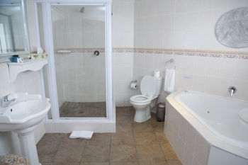 Misty Waves Boutique Hotel 4*