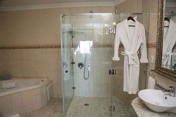 Misty Waves Boutique Hotel 4*