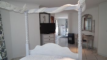 Misty Waves Boutique Hotel 4*