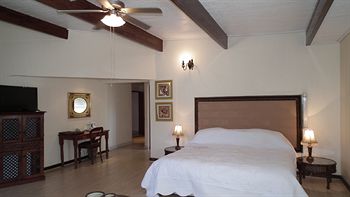 Misty Waves Boutique Hotel 4*