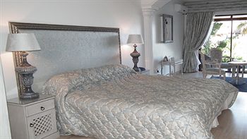 Misty Waves Boutique Hotel 4*