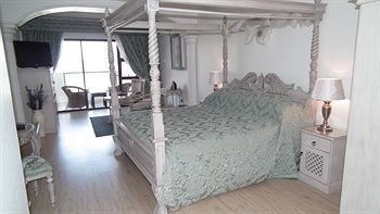 Misty Waves Boutique Hotel 4*