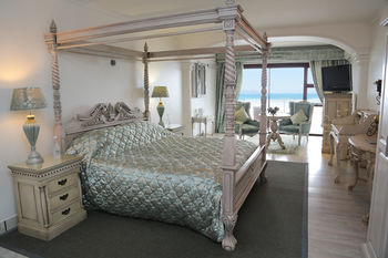 Misty Waves Boutique Hotel 4*