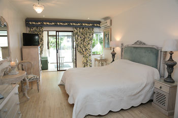 Misty Waves Boutique Hotel 4*