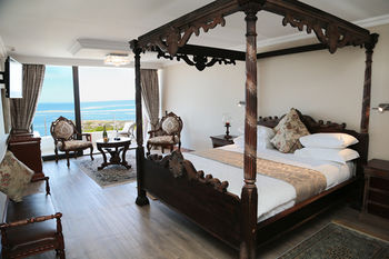 Misty Waves Boutique Hotel 4*