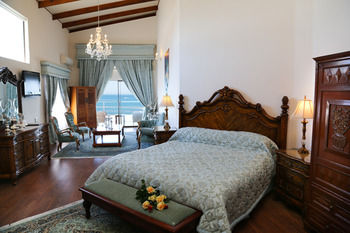 Misty Waves Boutique Hotel 4*
