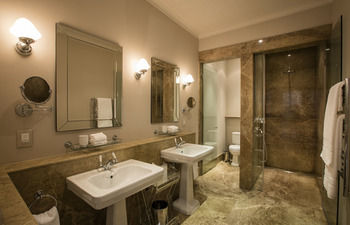 Leeu Estates 5*