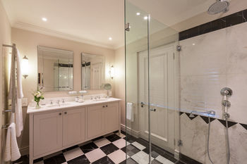 Leeu House 5*