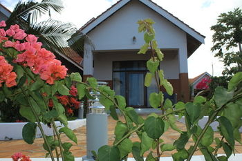 Azao Resort & Spa 4*