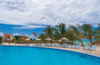 Azao Resort & Spa 4*