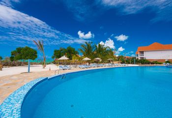 Azao Resort & Spa 4*