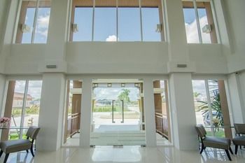 The Lake Hotel 3*