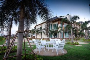 The Lake Hotel 3*