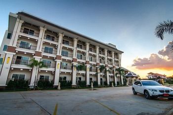 The Lake Hotel 3*