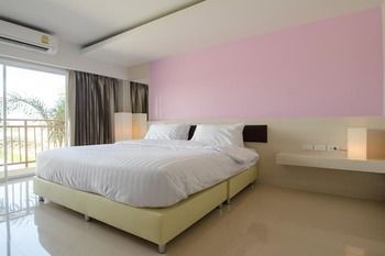 The Lake Hotel 3*