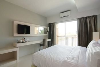 The Lake Hotel 3*