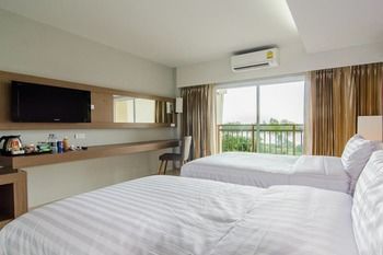 The Lake Hotel 3*
