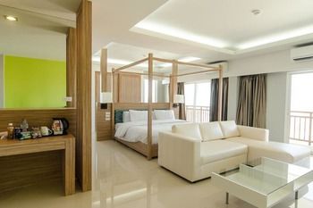 The Lake Hotel 3*