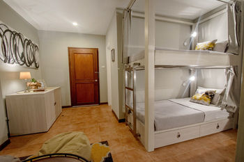 Almont City Hotel 3*