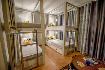 Almont City Hotel 3*