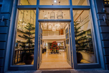 Almont City Hotel 3*