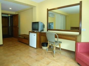 Almont City Hotel 3*