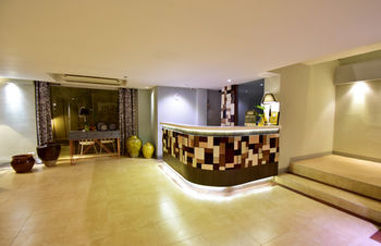 Almont City Hotel 3*