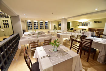 Almont City Hotel 3*