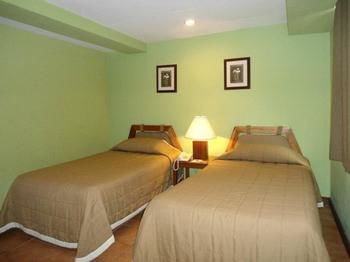 Almont City Hotel 3*