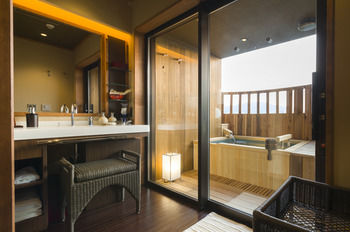 Fujisan Onsen Bessho SASA 4*