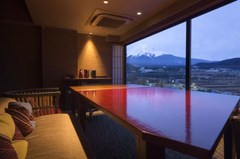 Fujisan Onsen Bessho SASA 4*