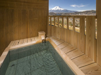 Fujisan Onsen Bessho SASA 4*