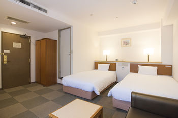 Hotel Wingport 3*