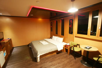 OST Hotel 2*