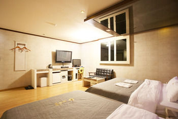 OST Hotel 2*