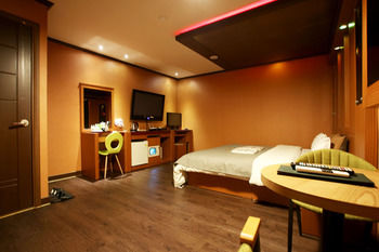 OST Hotel 2*