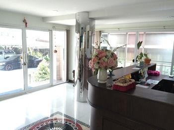 Taevaraj Place 2*