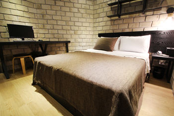 17th Hotel 0*