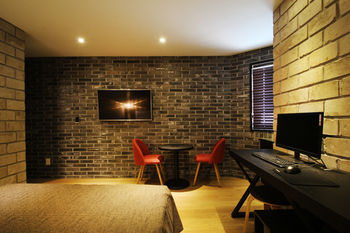 17th Hotel 0*