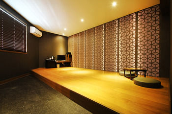 17th Hotel 0*