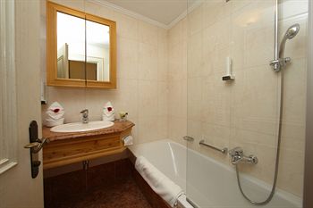 Hotel Sonnblick 4*